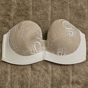 $5 w/ $15+ bundle Original Wonderbra with the plastic fake support "hands"